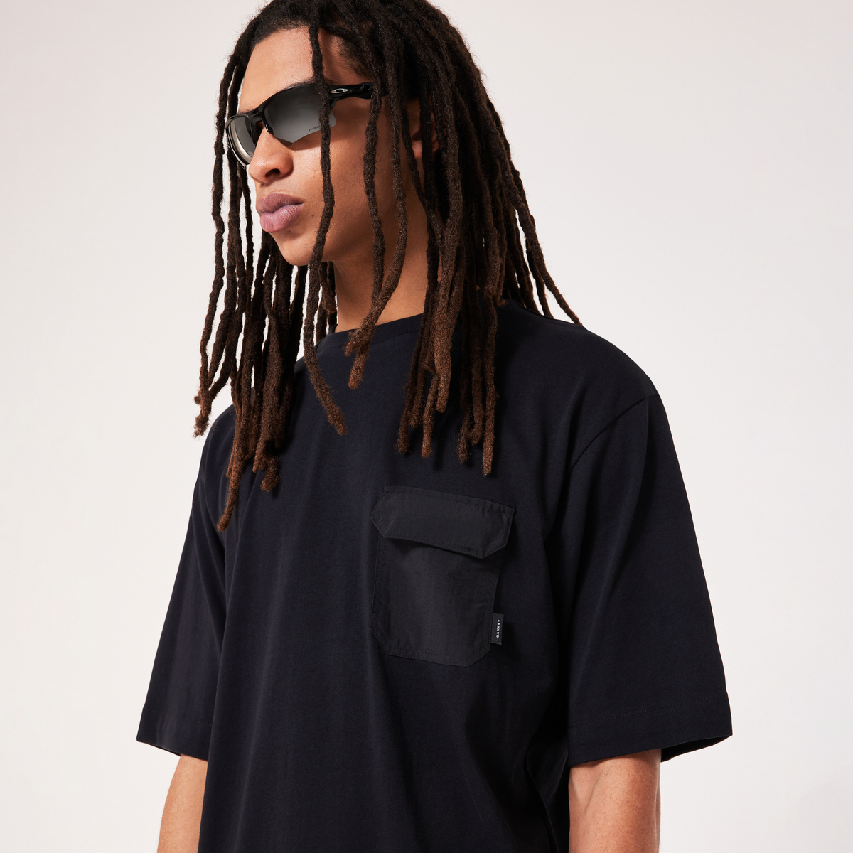 Oakley Roam Commuter Pocket Tee-Blackout