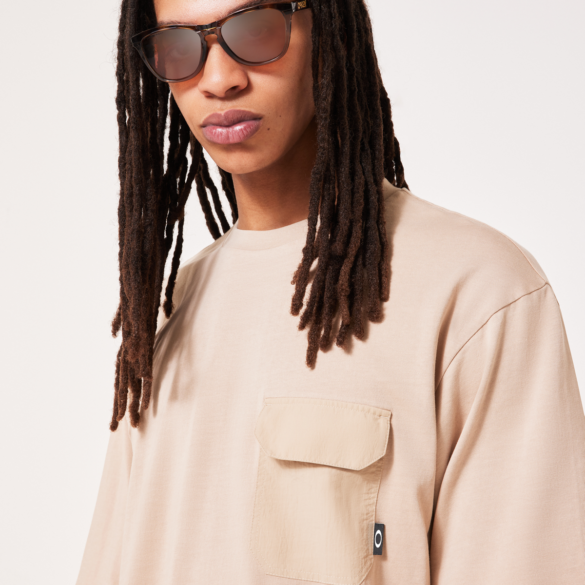 Oakley Roam Commuter Pocket Tee-Humus
