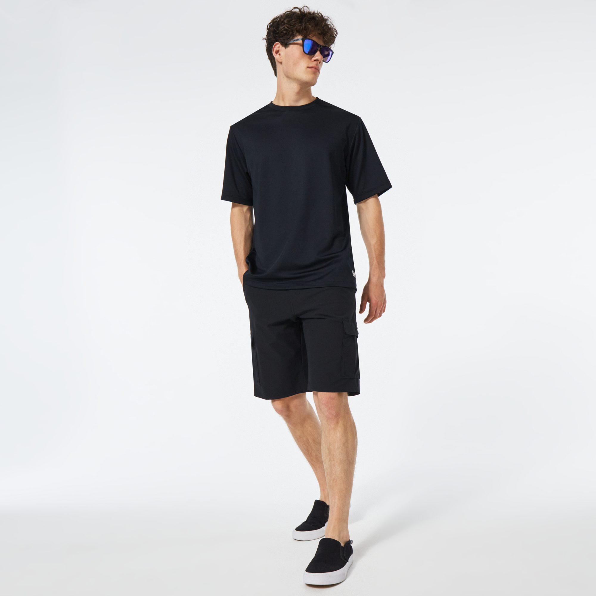 Oakley B1B Cargo Hybrid  21'' Short-Blackout