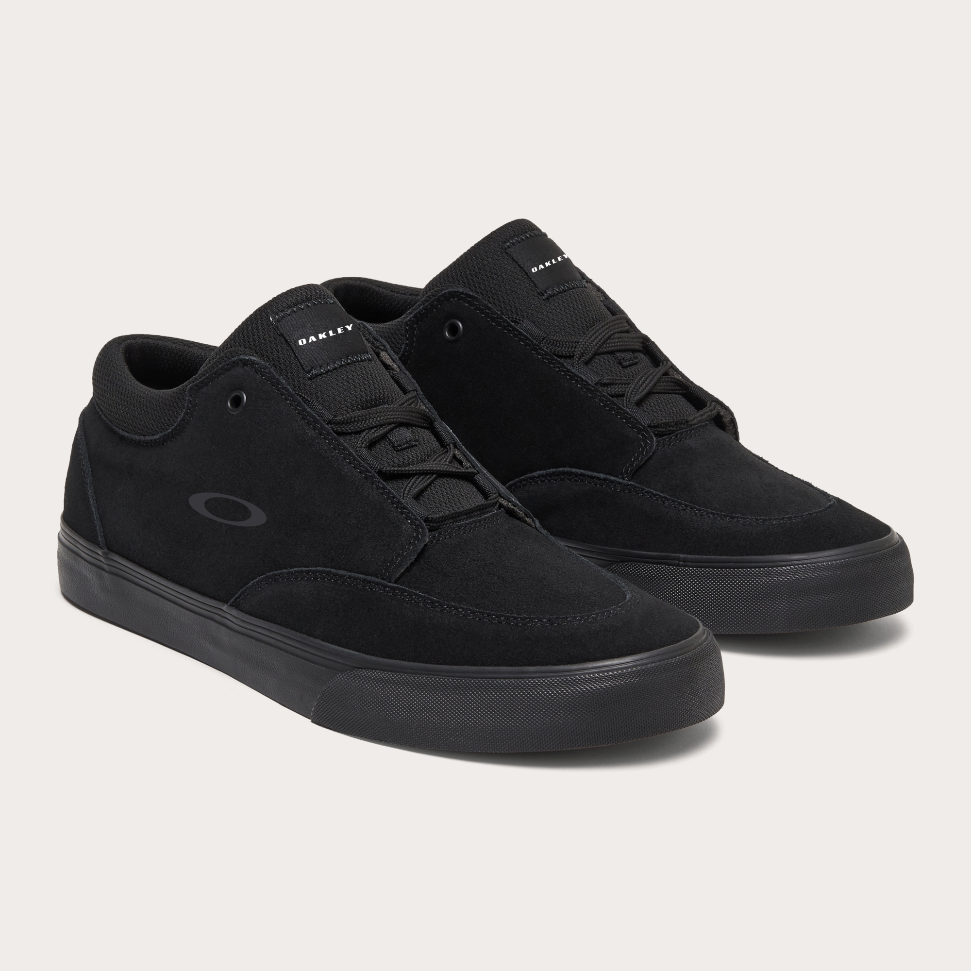 Oakley Banks Low-Blackout