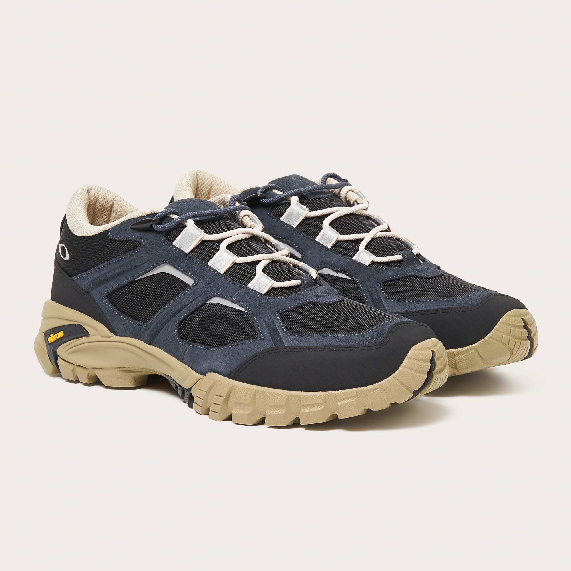 Oakley Sierra Terrain-Graphite