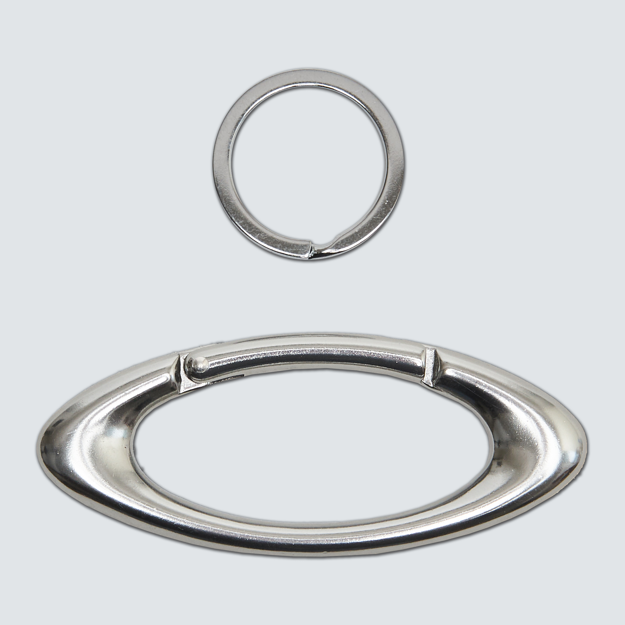 Oakley Essential Icon Carabiner - Silver 1