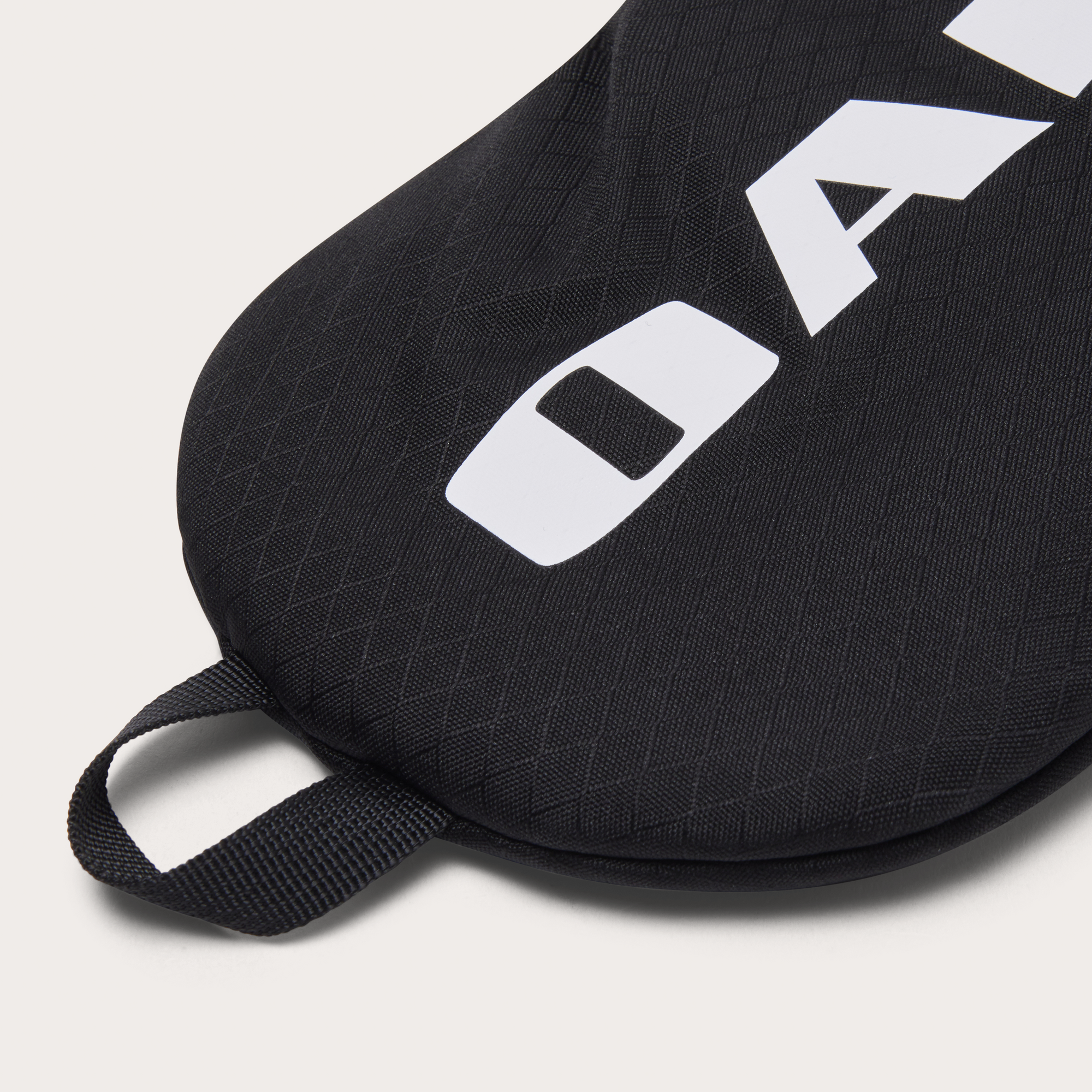 Oakley Dr Cover 19.0 - Blackout